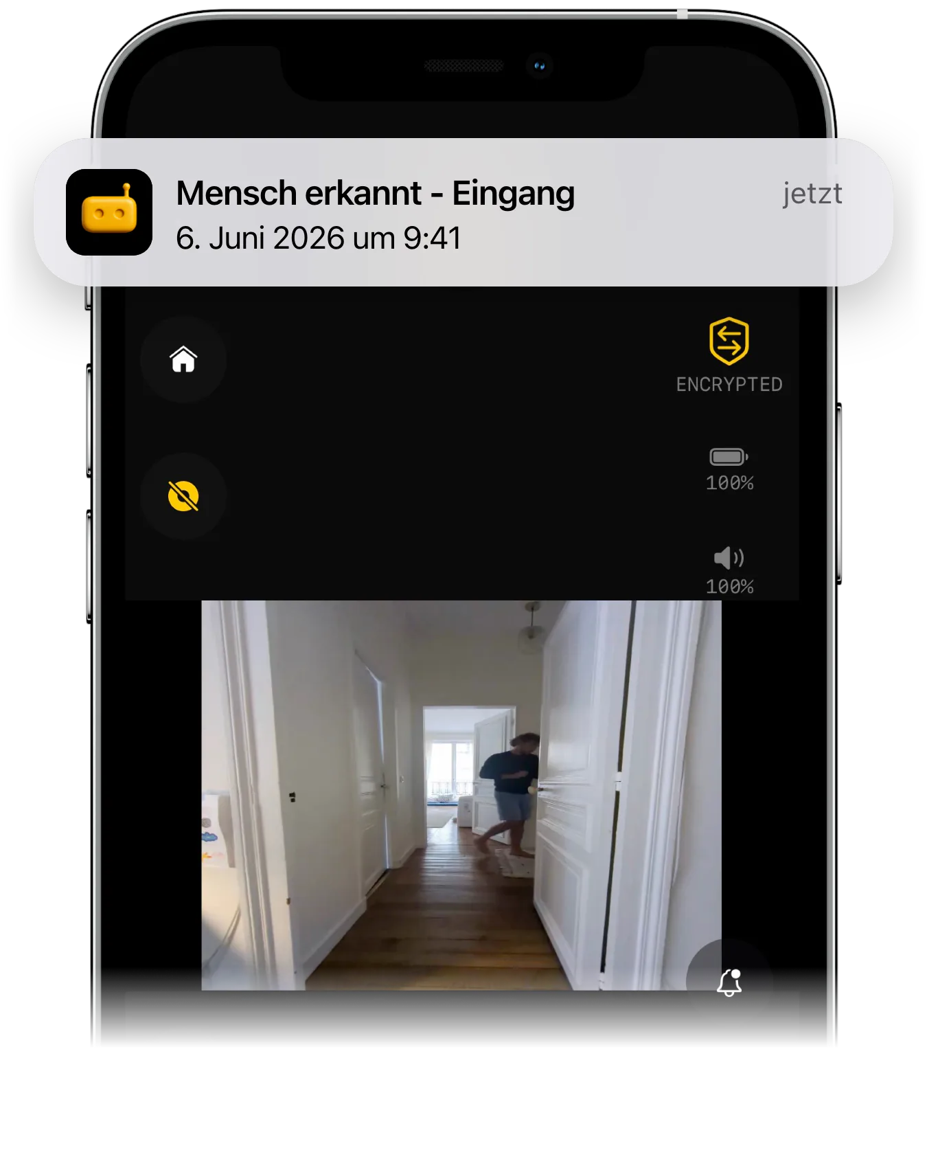 RECAM auf dem Handy in deiner Hand zeigt eine Benachrichtigung bei Personenerkennung von einem alten Handy, das als Überwachungskamera dient